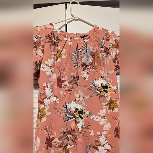 ⭐ BOGO | Suzy Shier Coral Floral Dress - Ladies Size M - Picture 4 of 5